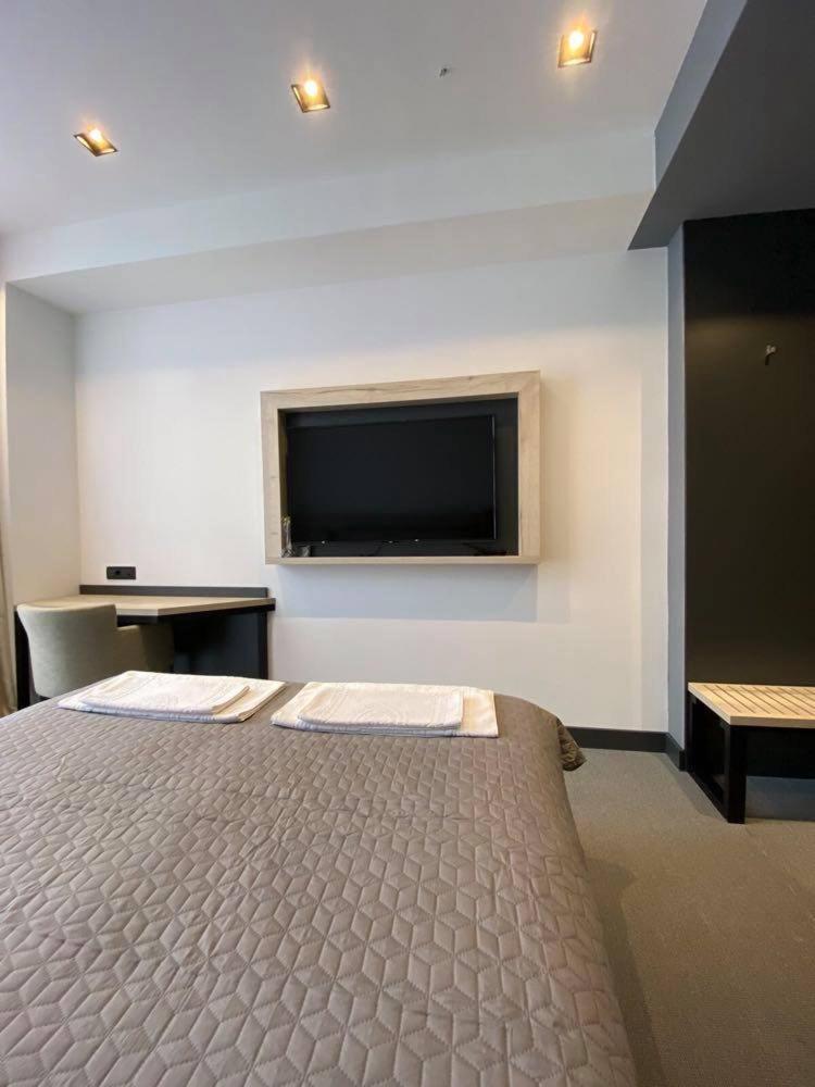 Super Seven Inn Belgrad Zimmer foto
