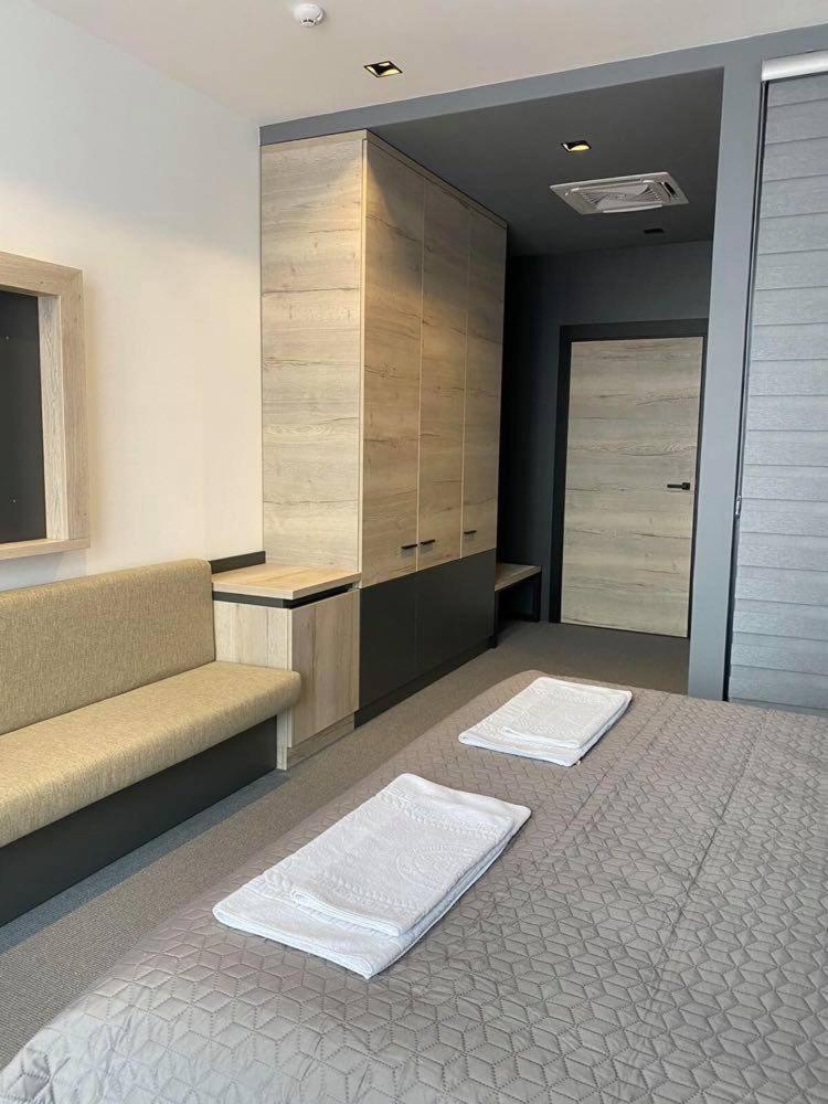 Super Seven Inn Belgrad Zimmer foto