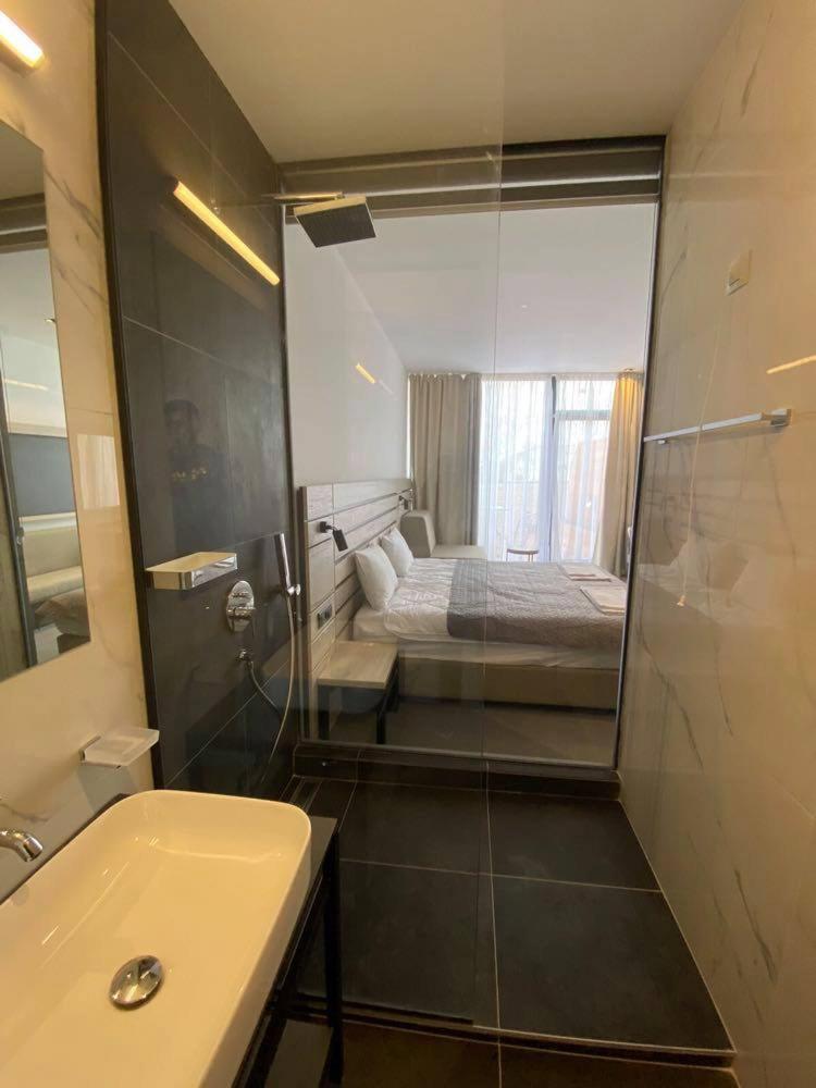 Super Seven Inn Belgrad Zimmer foto