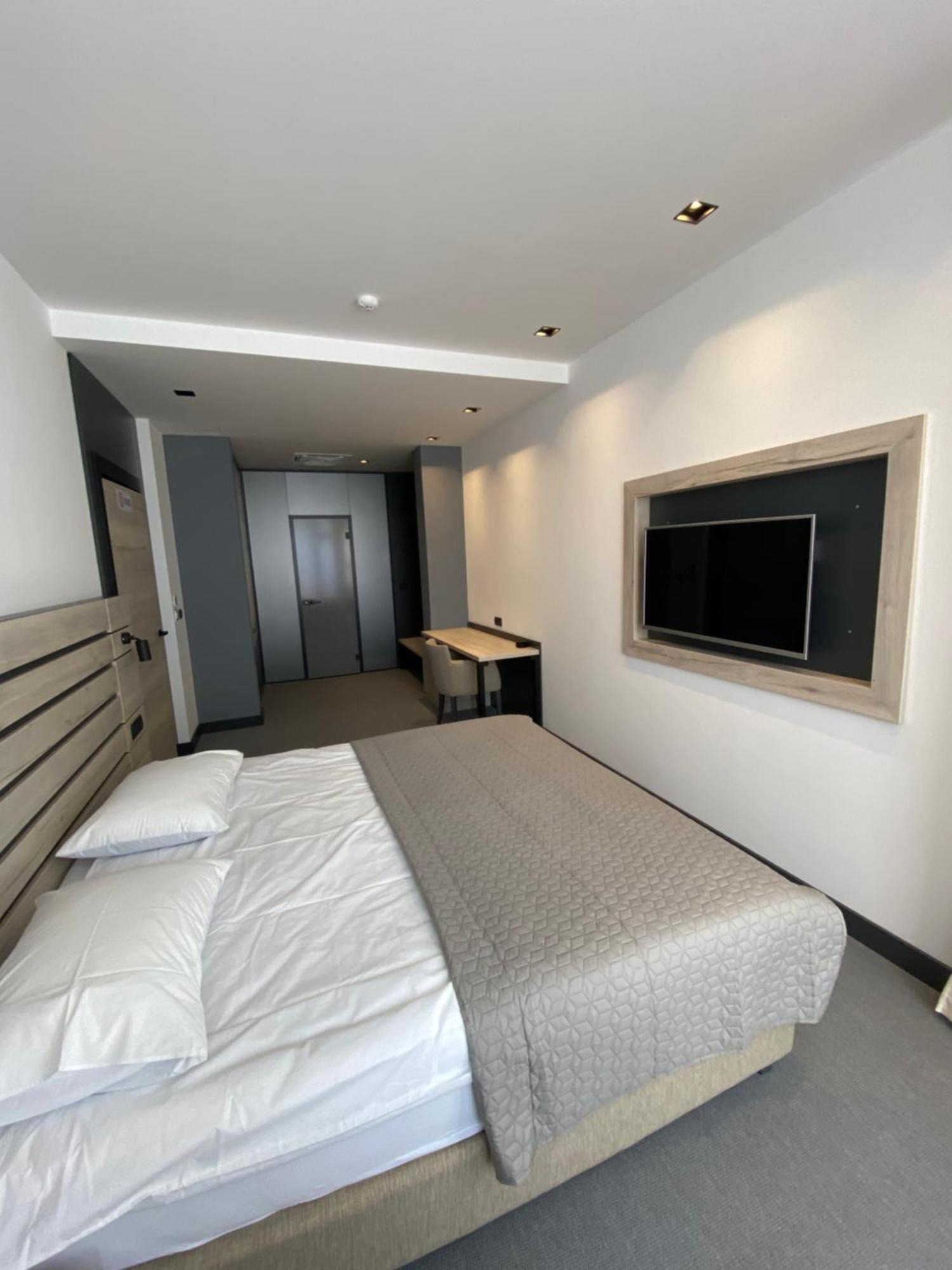 Super Seven Inn Belgrad Zimmer foto