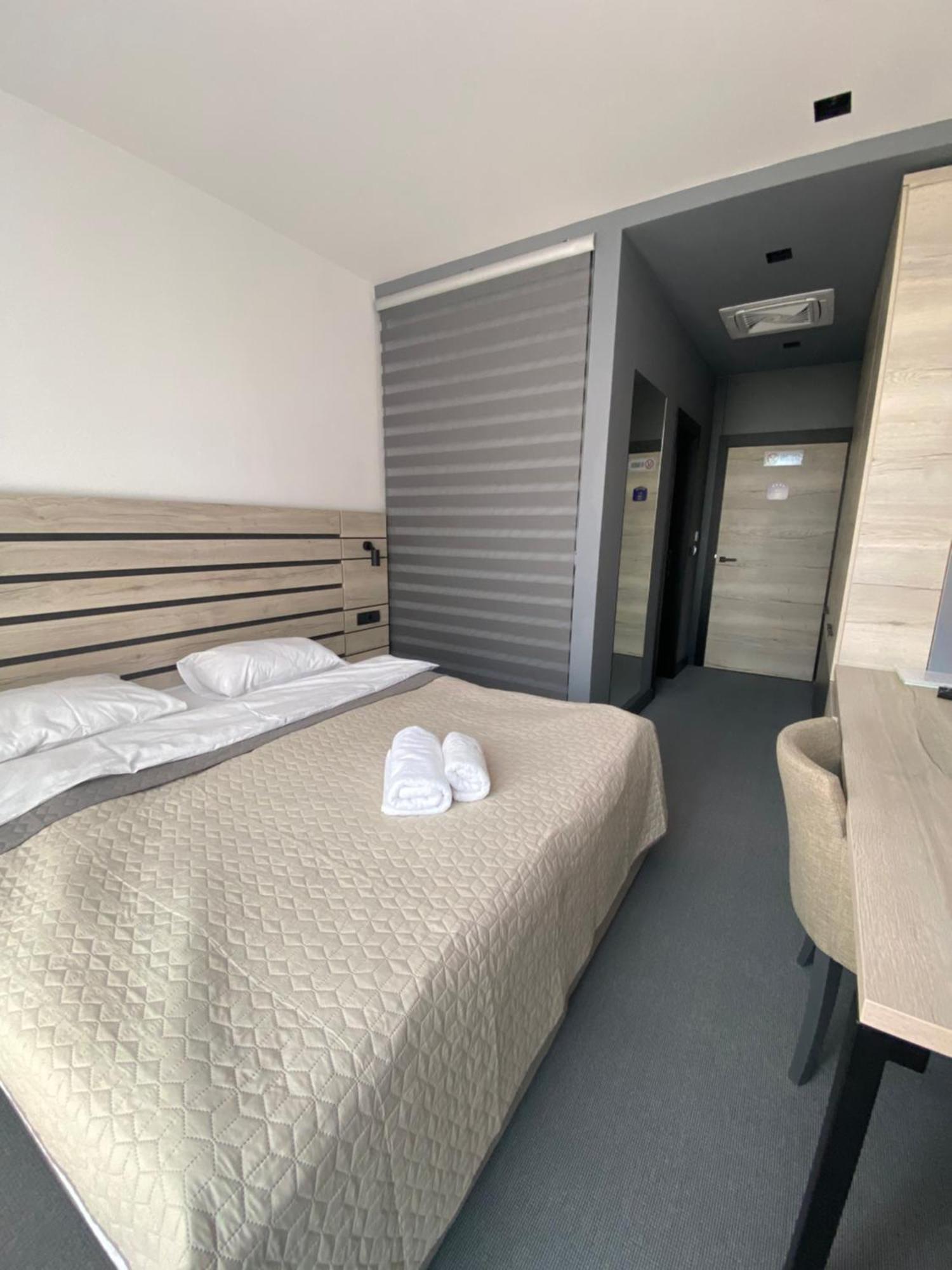 Super Seven Inn Belgrad Zimmer foto